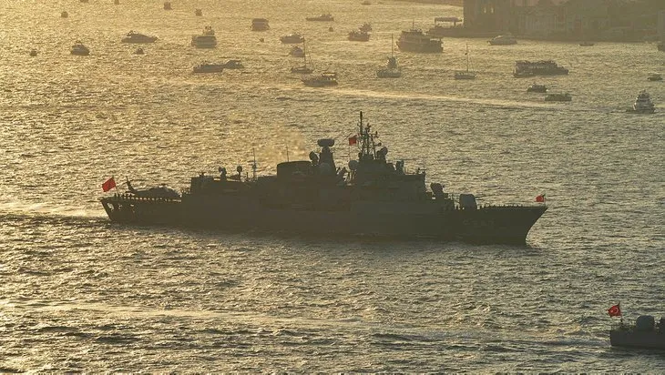 Yunanistan’ı Türkiye korkusu sardı! 100. yılda 100 gemilik kutlama komşu basınında…