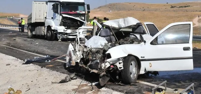 Nevşehir’de TIR’ın çarptığı otomobildeki çift öldü