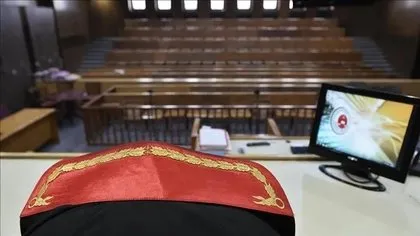Evlenme vaadiyle tuzağa düşürdü! Şarjdaki telefonla hesaplarını boşalttı