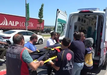 İstanbul'da yangına giden itfaiye aracı devrildi: Çok sayıda yaralı var