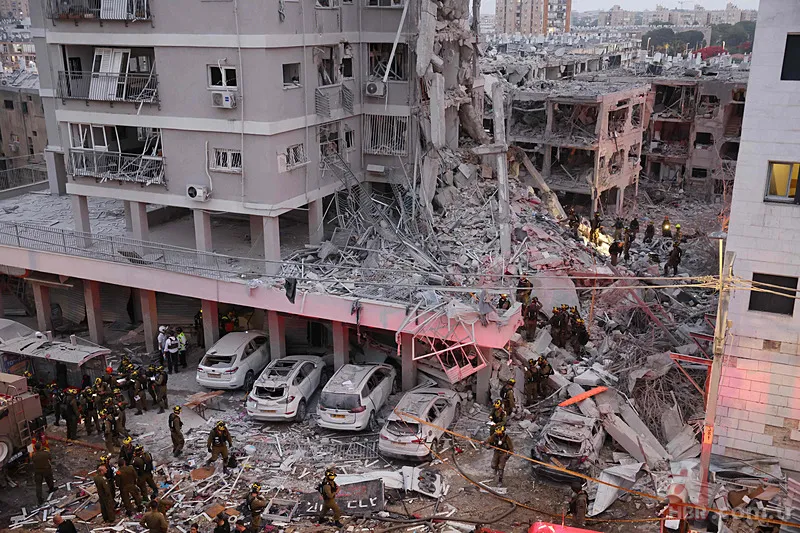 İran füzeleri Demir Kubbe’yi aştı! İsrail’de büyük yıkım | İsrailliler gerçekle yüzleşti 4