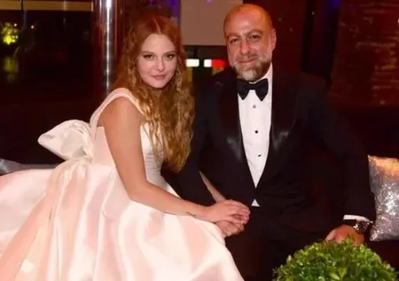 Naz Elmas ile eşi Erol Özmandıracı boşandı! Özmandıracı'nın ödeyeceği tazminat dudak uçuklattı