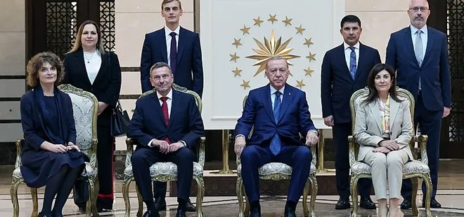 Büyükelçilerden Başkan Erdoğan’a güven mektubu