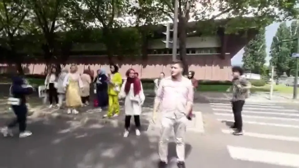 Fransa’da Öcalan’a özgürlük sloganları!