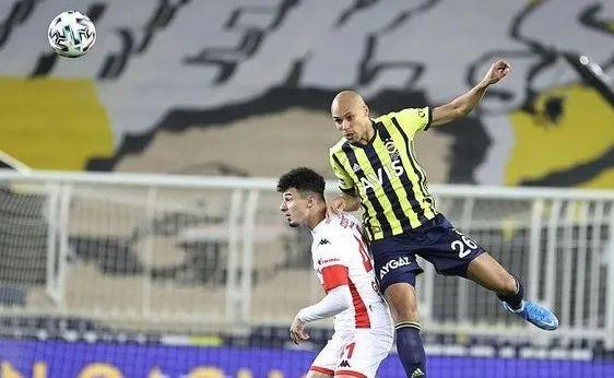 Fenerbahçe'de 4 oyuncu için karar verildi! Luiz Gustavo ayrılacak mı? - 6