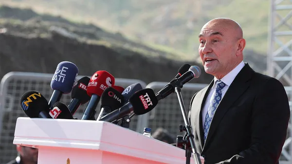 1695738529121.jpg Ümit Özlale'den Akşener'e istifa resti: Eğer adaylıktan çekilmem istenirse gereğini yaparım - 3