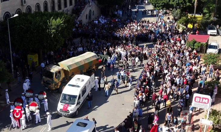 Tunceli’de donarak şehit olan 2 asker gözyaşlarıyla son yolculuklarına uğurlandı