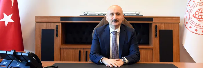 Ulaştırma ve Altyapı Bakanı Cahit Turhan görevden alındı! İşte yerine atanan isim