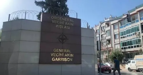 Kripto FETÖ’cü albay birliğindeki subayları mahrem imamlara fişlemiş