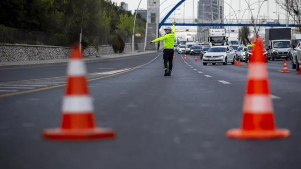 istanbullular-dikkat-bu-yollar-yarin-trafige-kapanacak-iste-alternatif-guzergahlar-1674058185356.jpg İstanbullular dikkat! Bu yollar yarın trafiğe kapanacak! İşte alternatif güzergahlar... - 2