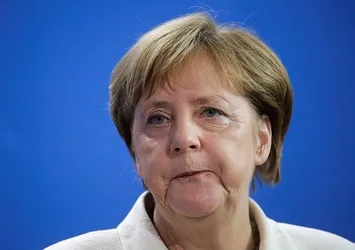 Merkel: İngiltere'nin AB'de kalmasını istiyorum
