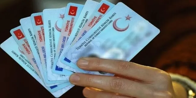 Kimlik ve ehliyet birleşiyor! Pazartesi başlıyor ücretsiz olacak