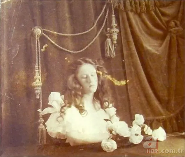 Avrupa'da kan donduran gelenek! Ölülerle fotoğraf çektiriyorlardı 5