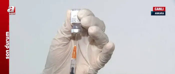 Son dakika: BioNTech aşısı uygulanmaya başlandı! Kim hangi aşıyı seçmeli? BioNTech aşısı mı Sinovac mı?