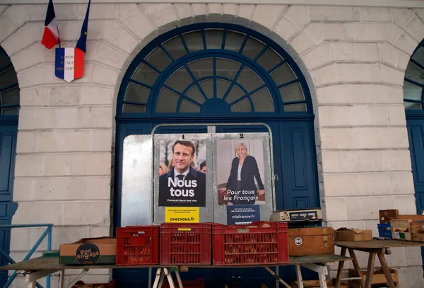 Fransa’da seçim yarışması! Macron mu Le Pen mi? İşte anket sonuçları