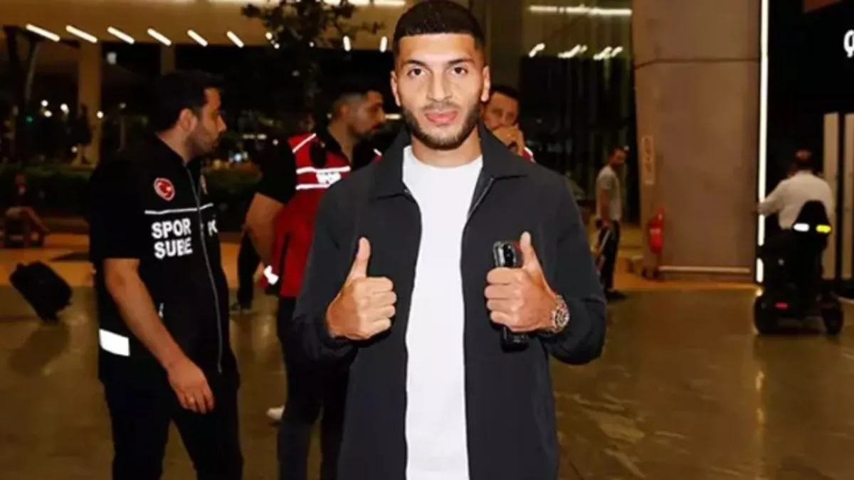 Fenerbahçe'den bir transfer daha! Oğuz Aydın 4 yıllık imzayı attı