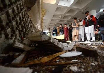 Pakistan'da askeri tesise intihar saldırısı! Ölü ve yaralılar var