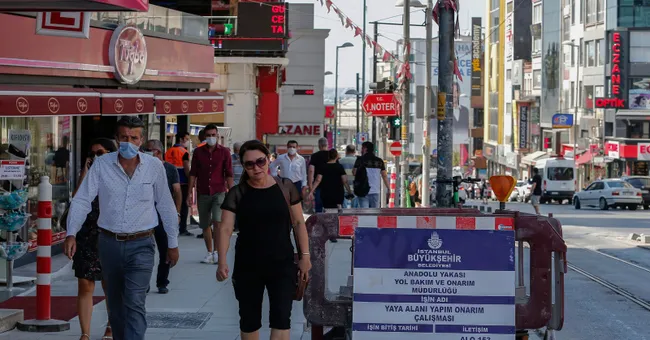 CHP'li İBB Kadıköy'de haftalardır bir kaldırım taşını dahi döşeyemedi - 1