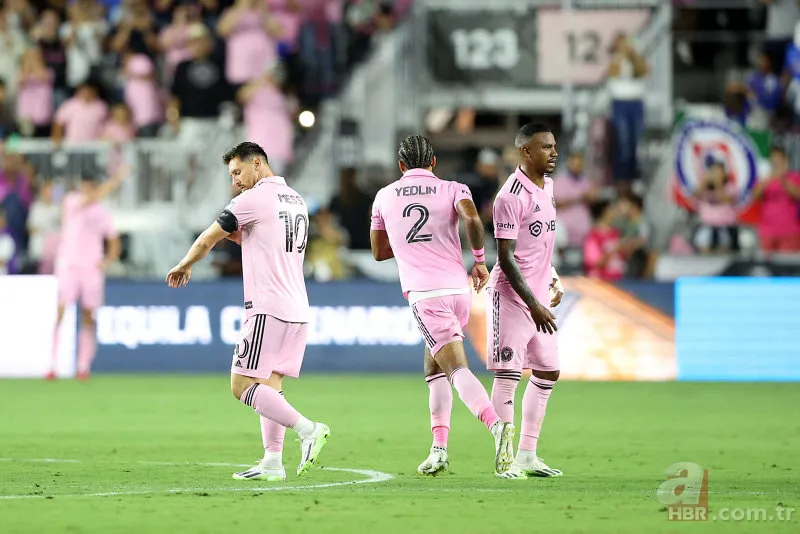 Lionel Messi'den inanılmaz başlangıç! Inter Miami ile ilk maçında son dakikada frikik golü 9