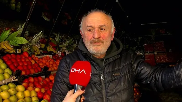 1734463383939.jpeg Beyoğlu'nda alt yapı çalışması 8 aydır bitmedi; mahalle çamur içinde kaldı (Foto: DHA)