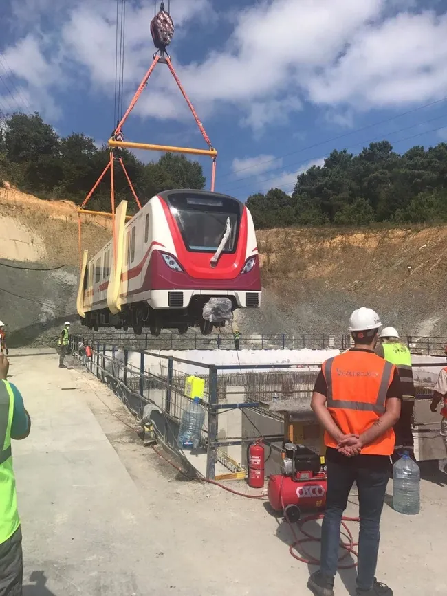 Bakan Karaismailoğlu'ndan heyecanlandıran metro açıklaması: Testlere başlıyoruz! - 9
