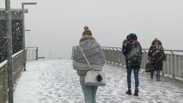 Son Dakika! İstanbul Beylikdüzü kar yağışında son durum! Lapa lapa yağıyor - 3