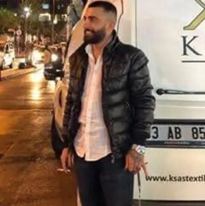 kagithanede-23-yasindaki-suc-makinasi-silahli-catismada-hayatini-kaybetti-1641196319401.jpg Kağıthane’de 23 yaşındaki suç makinası silahlı çatışmada hayatını kaybetti - 3
