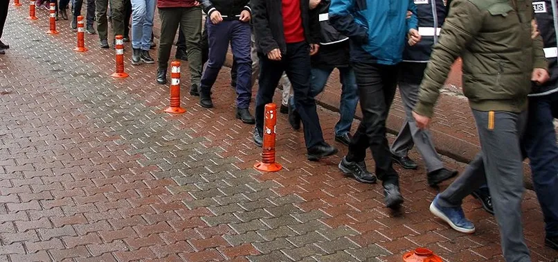 Son dakika: İzmir'de FETÖ'ye büyük operasyon