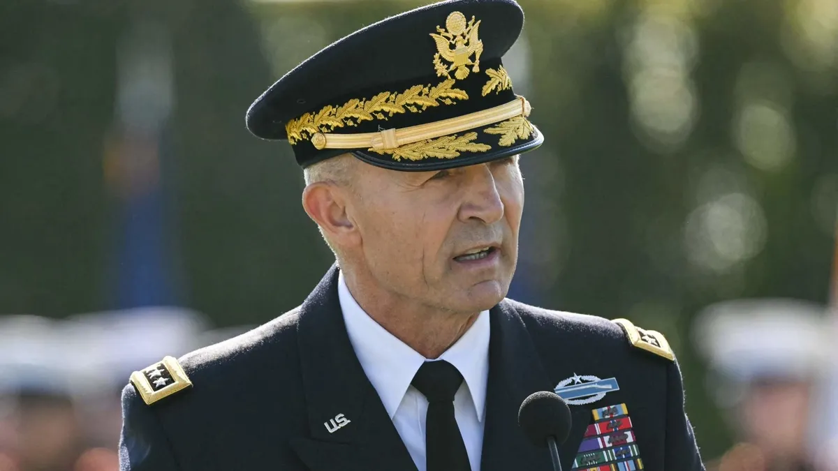 ABD'de yönetiminde kriz! Bondi'nin ardından Kara Kuvvetleri Komutanı görevden alındı