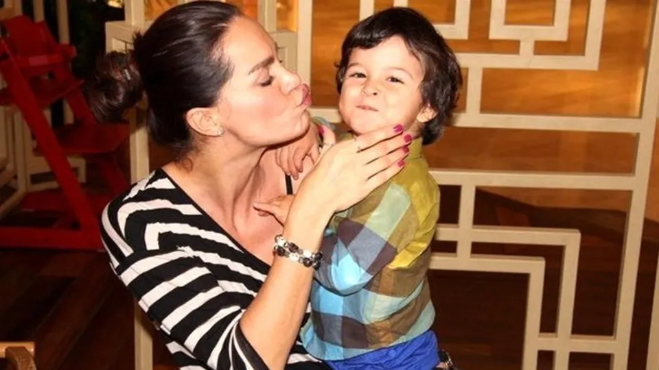 Ebru Şallı'nın vefat eden oğlu Pars’ın mezarı taşınacak