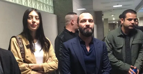 arda-turan-ve-berkay-davasi-yeniden-goruldu-dikkat-ceken-burak-yilmaz-detayi-1617794046532.jpg Arda Turan ve Berkay davası yeniden görüldü! Dikkat çeken Burak Yılmaz detayı - 1
