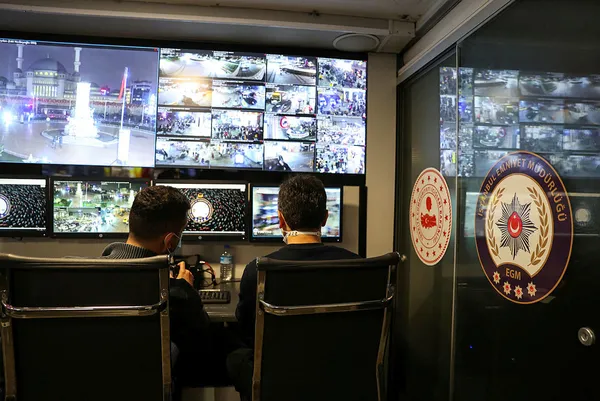 yilbasinda-siki-denetim-340-bin-personel-sahada-gorev-aliyor-1640979879033.jpg Yılbaşında sıkı denetim! 340 bin personel sahada görev alıyor - 3