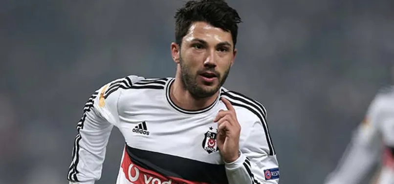 Beşiktaş Tolgay Arslan ile sözleşme yeniledi