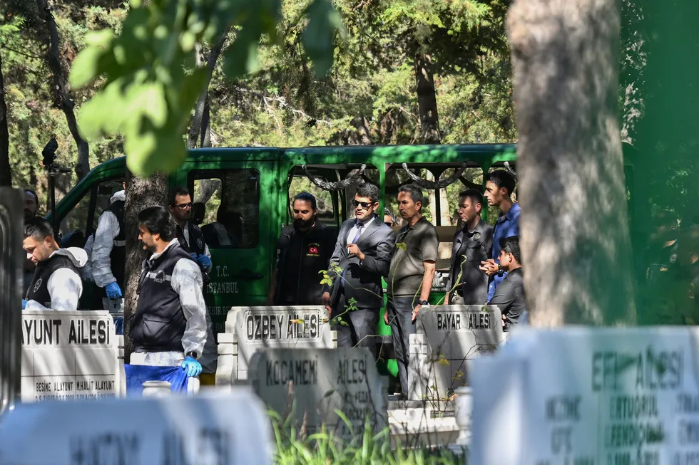 Kaşif Kozinoğlu’nun mezarı 15 yıl sonra açıldı: Bozulmayan yumuşak dokular! Şüpheli ölümün sırrını adli tıp çözecek - 2