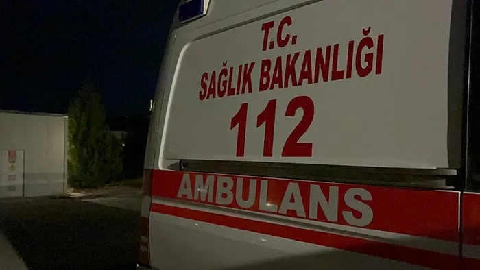 istanbulda-yeni-uygulama-trafikte-ambulans-gelince-radyoda-muzik-duracak-her-arabada-bu-anons-duyulacak-1758097917592.jpeg