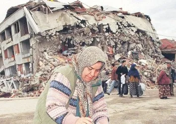 İşte güçlü devlet! Anında refleks gösterip yaralar sarılıyor
