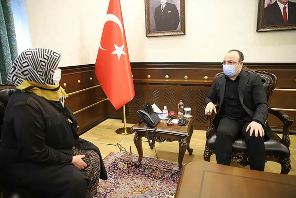 Can Dündar'ın algısı çöktü! Başkan Erdoğan'dan talepte bulunan kadınları Elazığ Valisi Erkaya Yırık misafir etti - 4