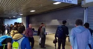 Metro’da sahipsiz çanta paniği
