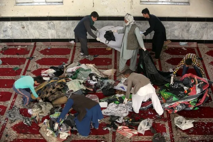 Afganistan’daki camii saldırılarınlar 69 kişi öldü