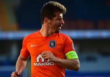 Emre Belözoğlu sözleşmesini 1 yıl uzattı