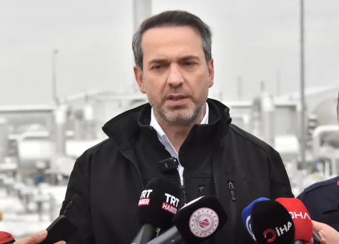 dogal-gaz-uretiminde-rekor-bakan-bayraktar-duyurdu-gunluk-5-milyon-metrekupe-ulasti-1716571651453.jpg Doğal gaz üretiminde rekor! Bakan Bayraktar duyurdu: Günlük 5 milyon metreküpe ulaştı - 1