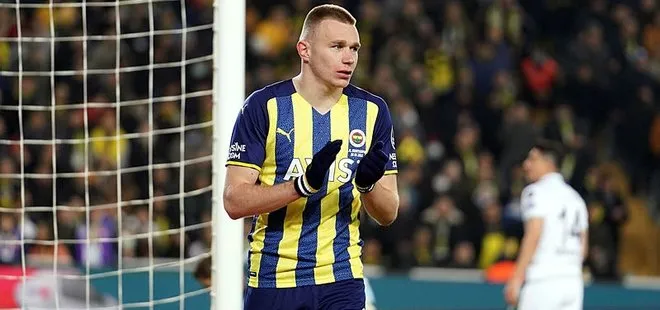 Fenerbahçe’de Szalai şoku! Yıldız oyuncu maça devam edemedi