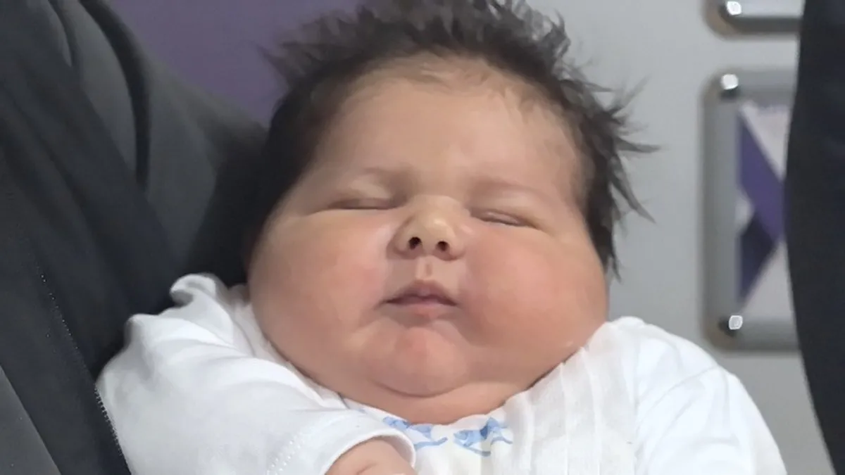 Bursa'da doğan bebek herkesi şaşırttı! Ali Atilla bu bu senenin en kilolu bebeği olarak kayıtlara geçti