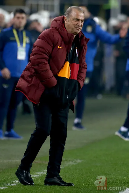 Aslan Kadıköy'de uykusundan uyandı! İşte Terim'in golden sonraki son hali 5