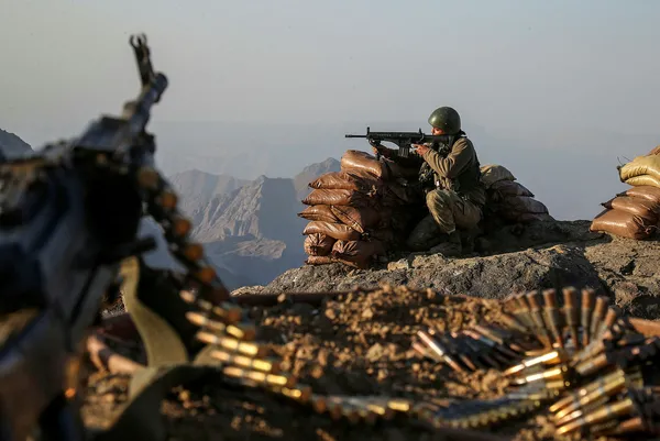 Son dakika | İçişleri Bakanlığı: İkna yoluyla 5 PKK'lı teslim oldu - 1