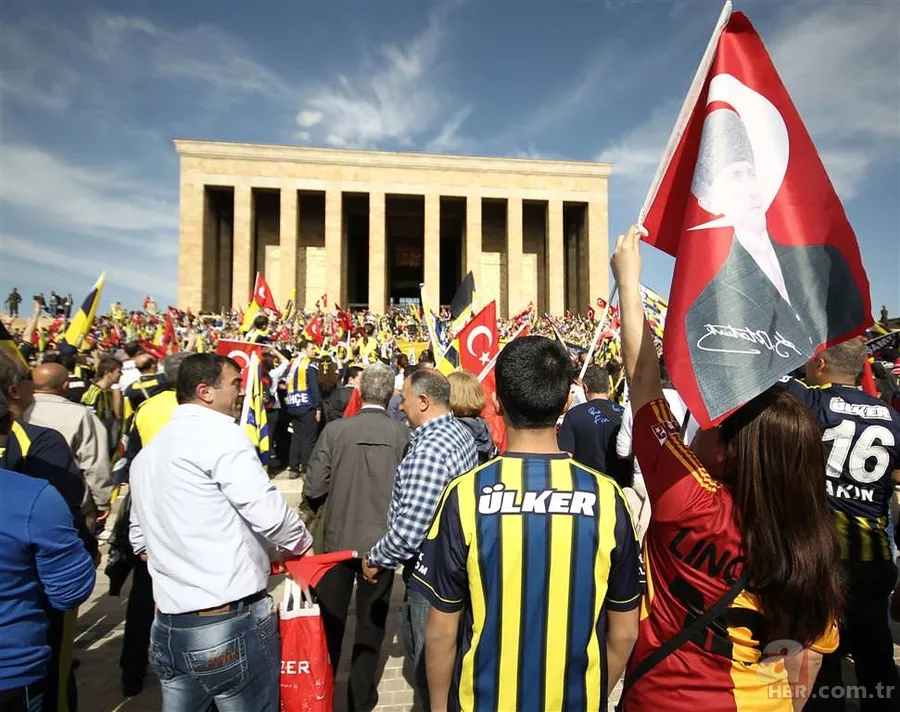Fenerbahçeliler Anıtkabir'e yürüdü 4