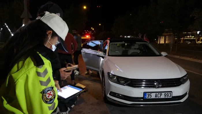 Bursa'da 300 polisin katılımıyla huzur operasyonu - 4