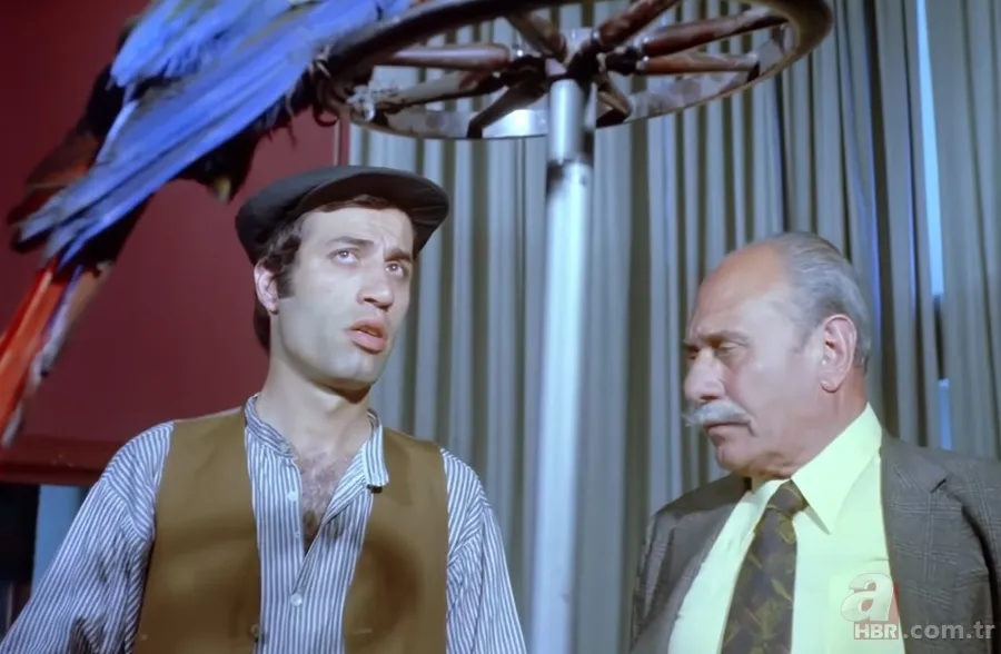 Kemal Sunal'ın filmideki papağan Ziya'yı bakın kim seslendirmiş! 4