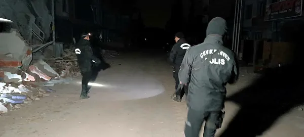 Kolluk görevlileri deprem bölgelerinde teyakkuz halinde - 2