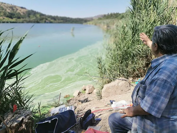 Eymir Gölü’nde müsilaj benzeri kirlilik: Simsiyah su fışkırıyor